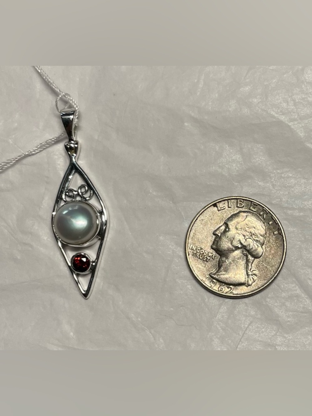 Garnet and pearl pendant